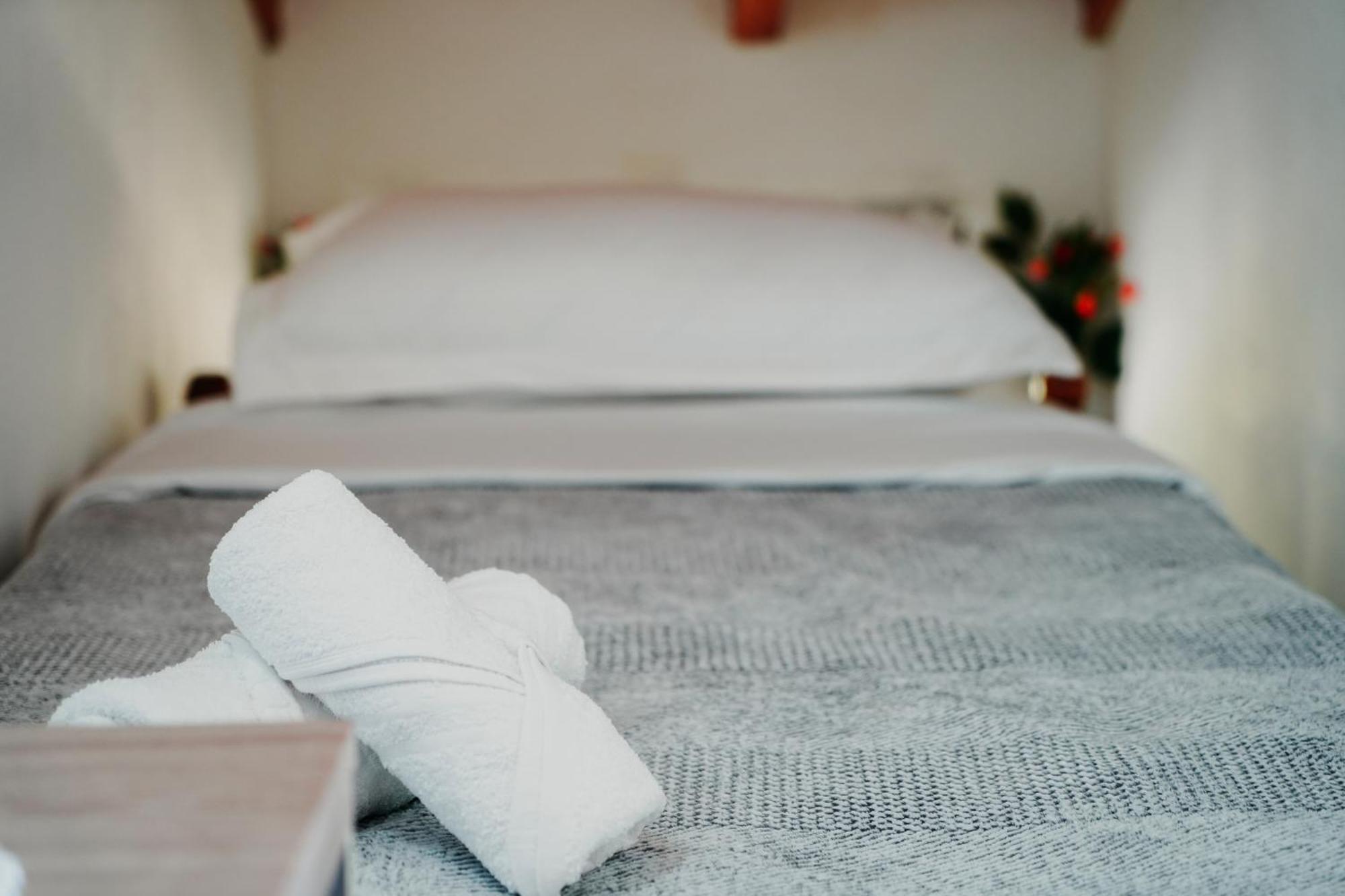 Bujtina Anlu Hotel Nepravishte Ngoại thất bức ảnh