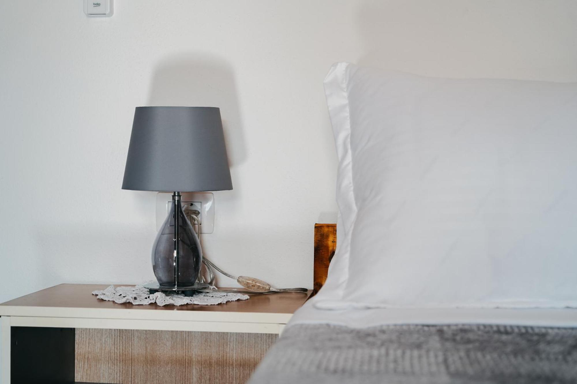 Bujtina Anlu Hotel Nepravishte Ngoại thất bức ảnh
